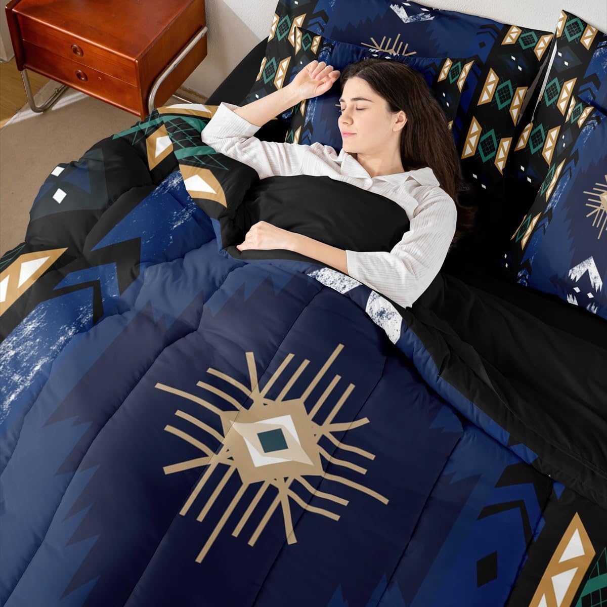 AUCT 21074 - $70 Erosebridal Western Bed in a Bag King Size Comforter Set 7-Piece, Boho Decor Aztec Bed - Image 3