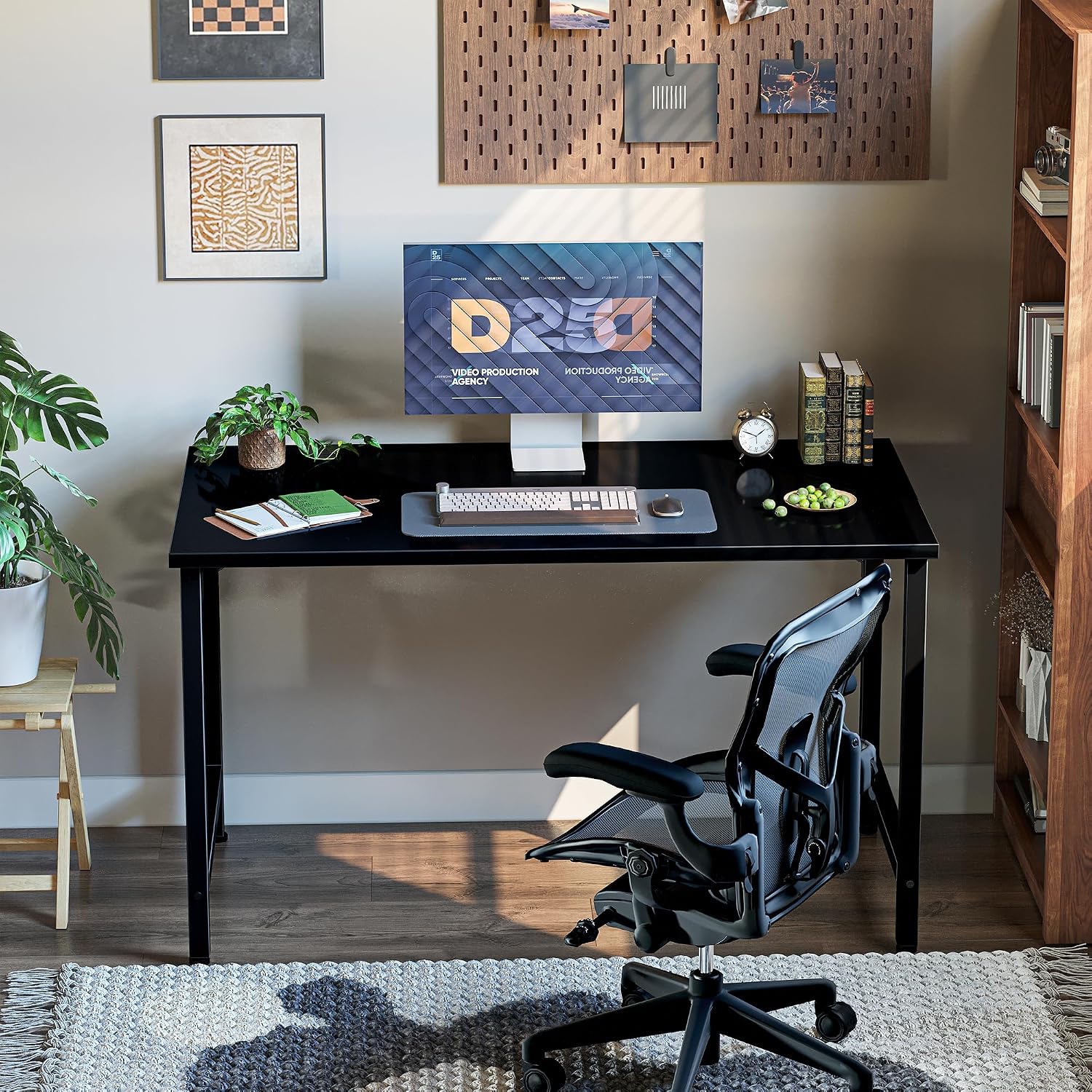 AUCT 21609 - $57 Grandder 32 inch Computer Desk, Small Home Office Desk Study Writing Kid Table for Sma - Image 2