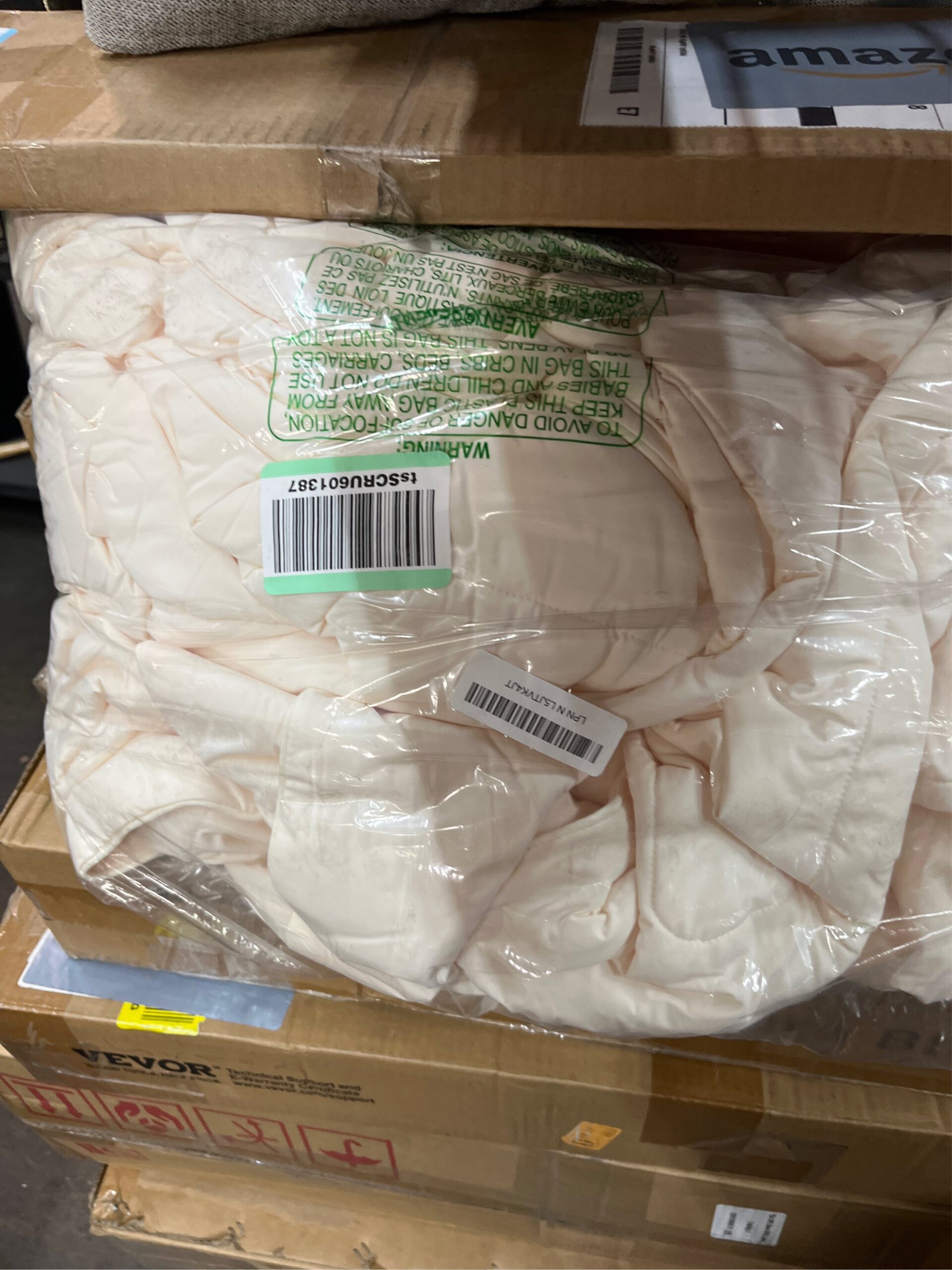 AUCT 22655 - $136 REST Evercool Cooling Comforter Blanket for Hot Sleepers, King/Cali King - Image 5
