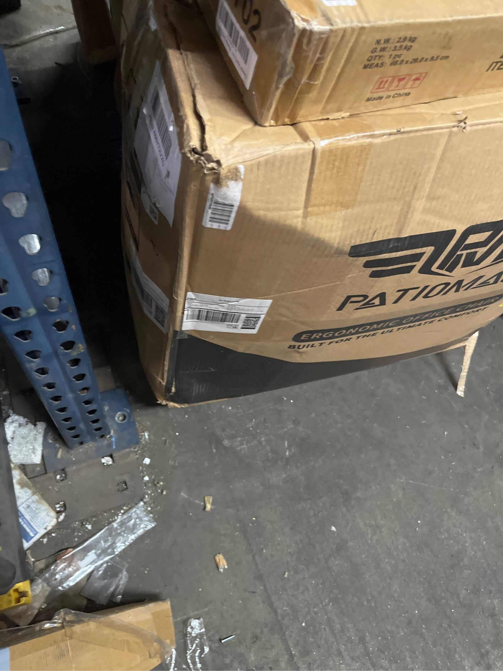 AUCT 20987 - $350 PatioMage Ergonomic Office Chair with Footrest, Big and Tall Desk Chair with Adjustab - Image 5