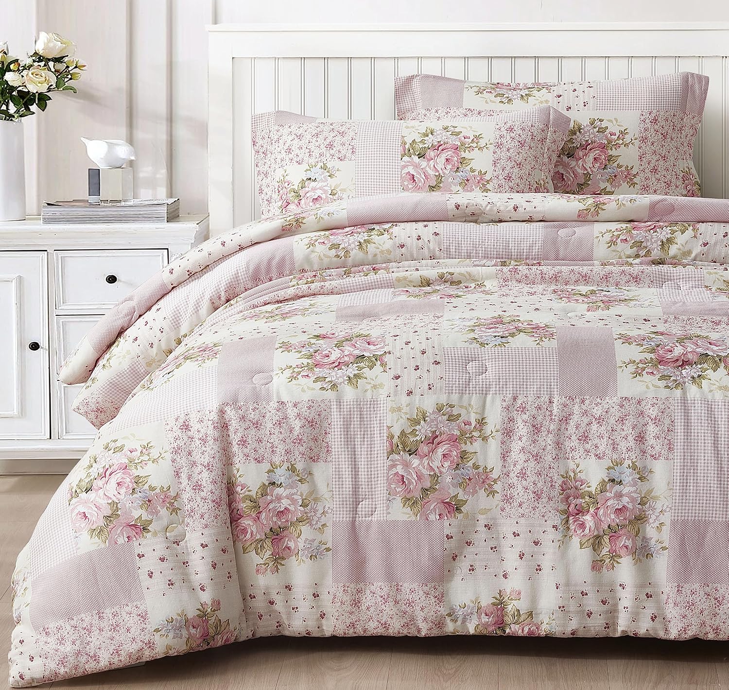 AUCT 21357 - $76 Chezmoi Collection Rosy 3-Piece Full Size Washed Cotton Comforter Set - Floral Bedding