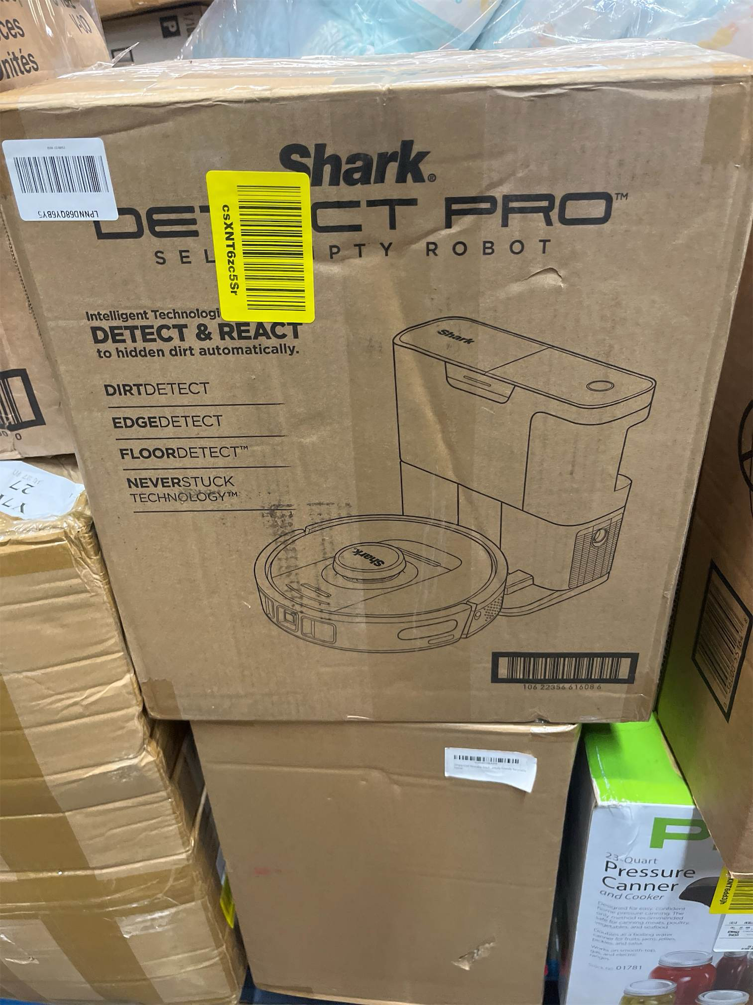 AUCT 24811 - $1300 Shark PowerDetect UV Reveal 2-in-1 Robot Vacuum & Mop, Black, RV3020XE - Image 5