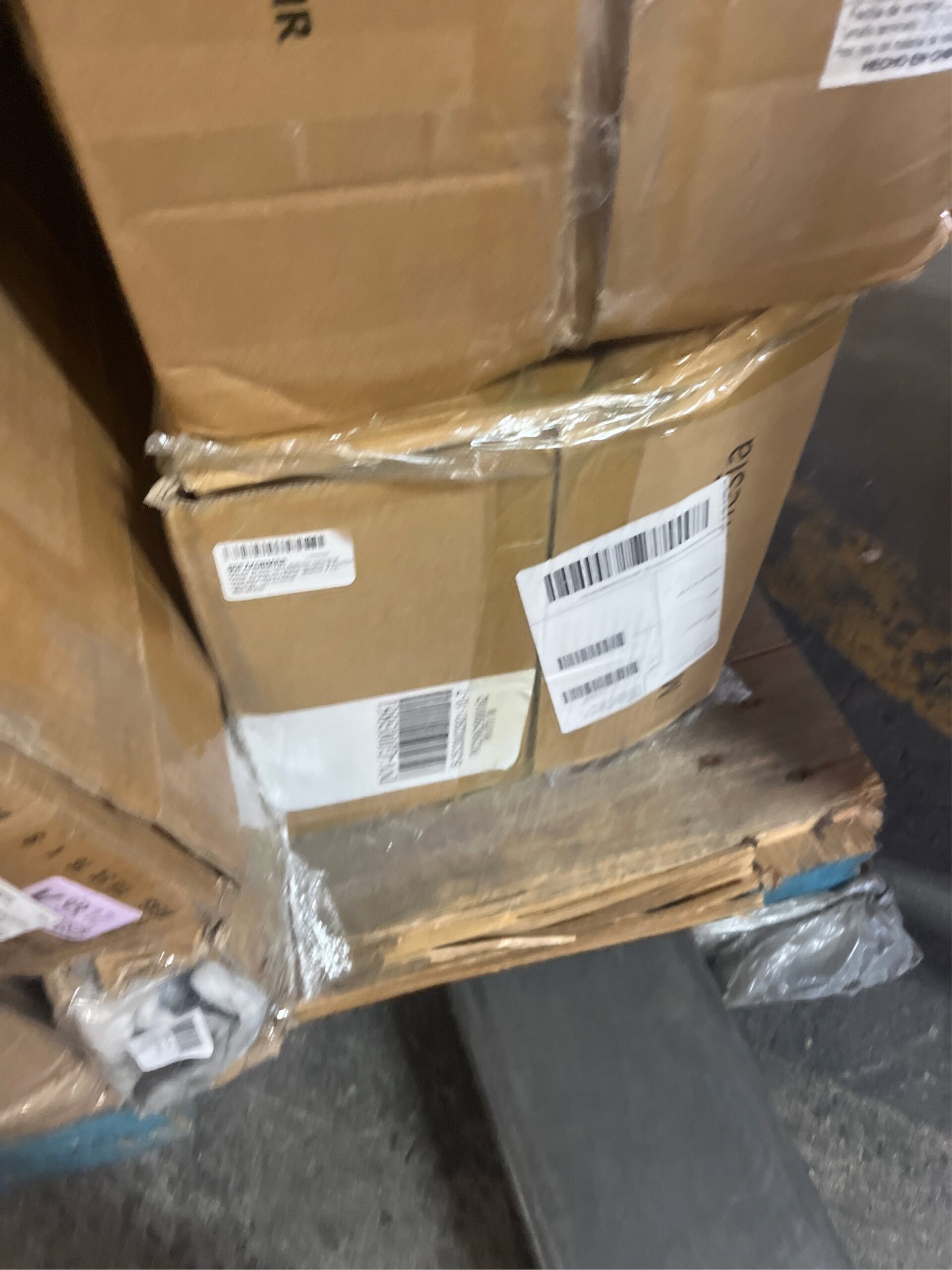 AUCT 24747 - $140 Avenco 10 Inch Twin Mattress Individual Pocket Springs for Motion Isolation & Comfort - Image 5