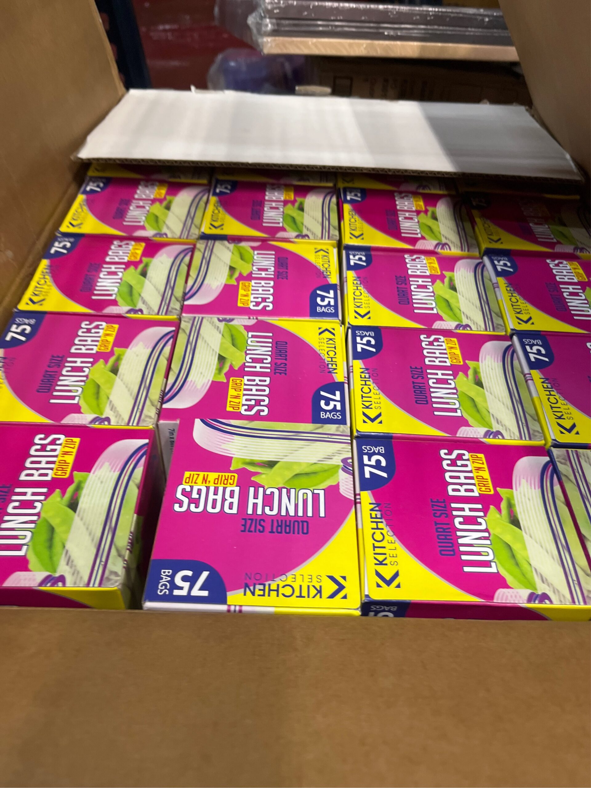 AUCT 24834 - $491 Quart Size Grip N Zip Bags, Case of 1800 (24 packs x 75) - Image 4
