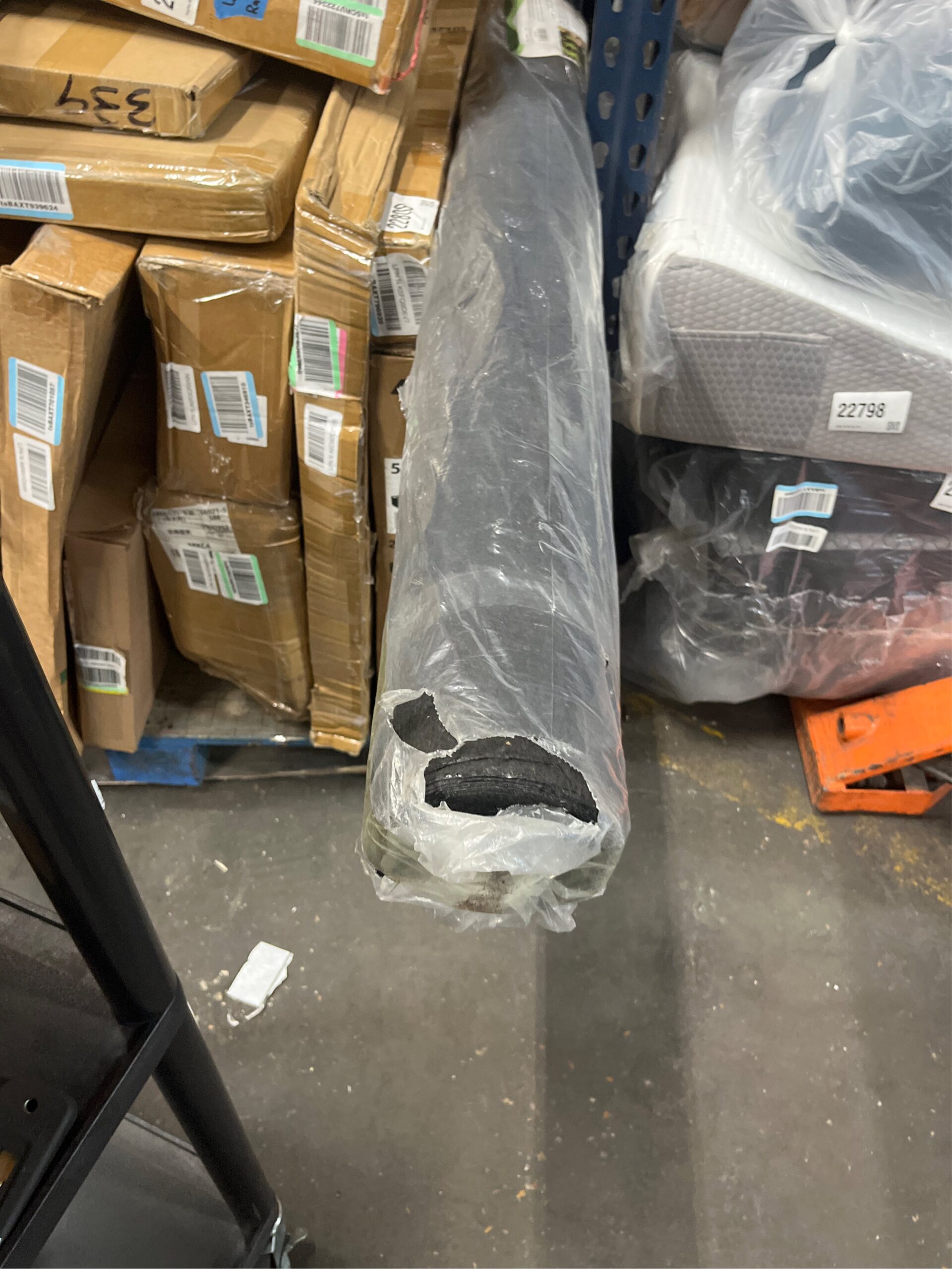 AUCT 22810 - $60 WAENLIR 5.8oz 4ft x100ft Heavy Duty Weed Barrier Landscape Fabric, Woven Geotextile Ga - Image 5