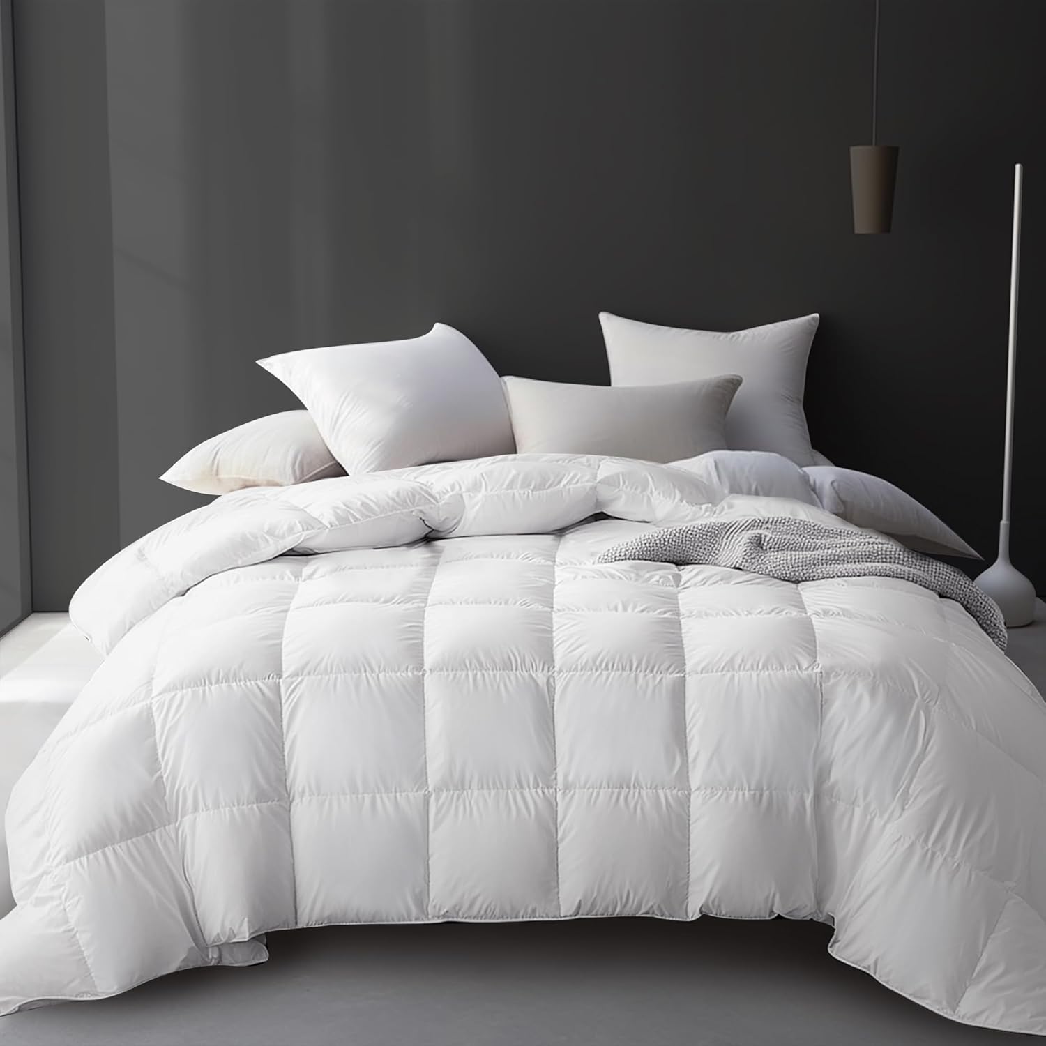 AUCT 24803 - $80 Hotel Grand Luxury White Goose Feather Down Fiber Comforter King Size