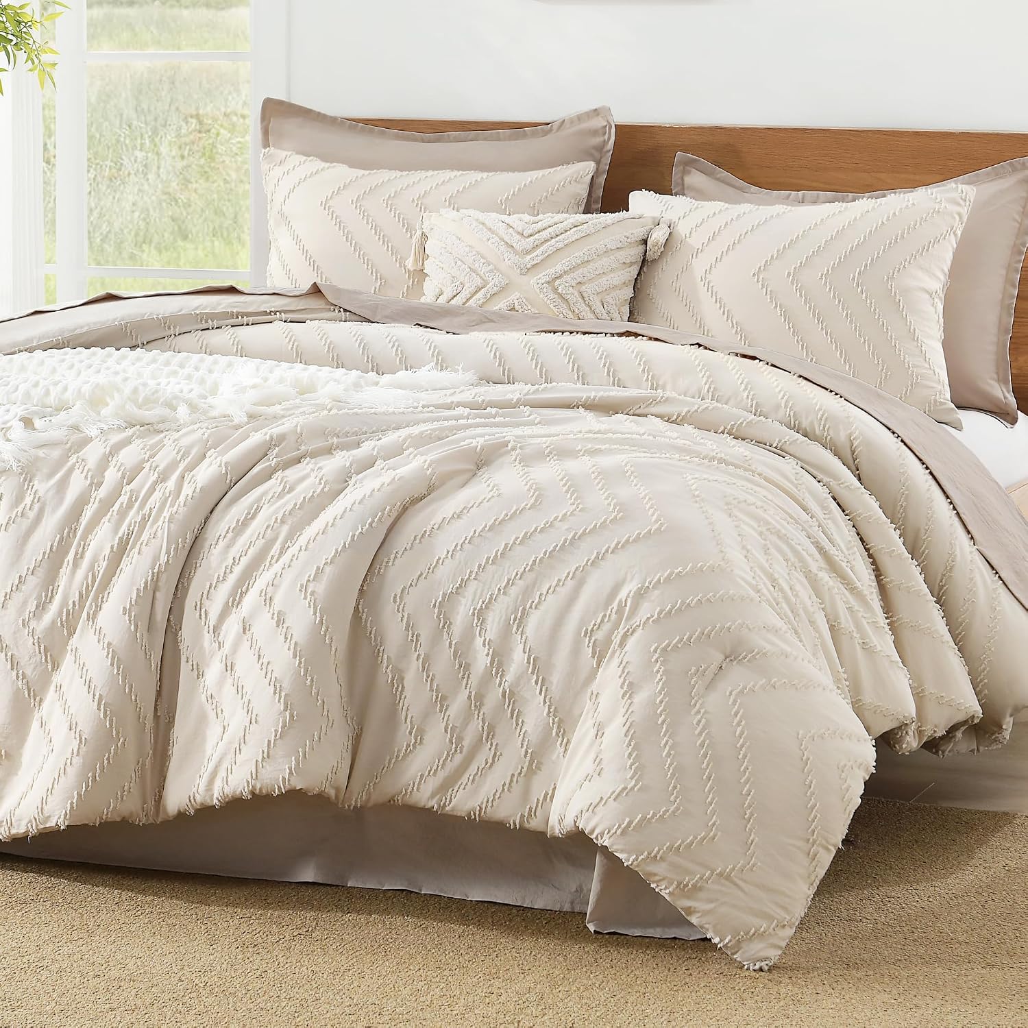 AUCT 23078 - $78 Litanika Oversized King Comforter Set Beige, 3 Pcs Boho Tufted Bedding Set - Image 2