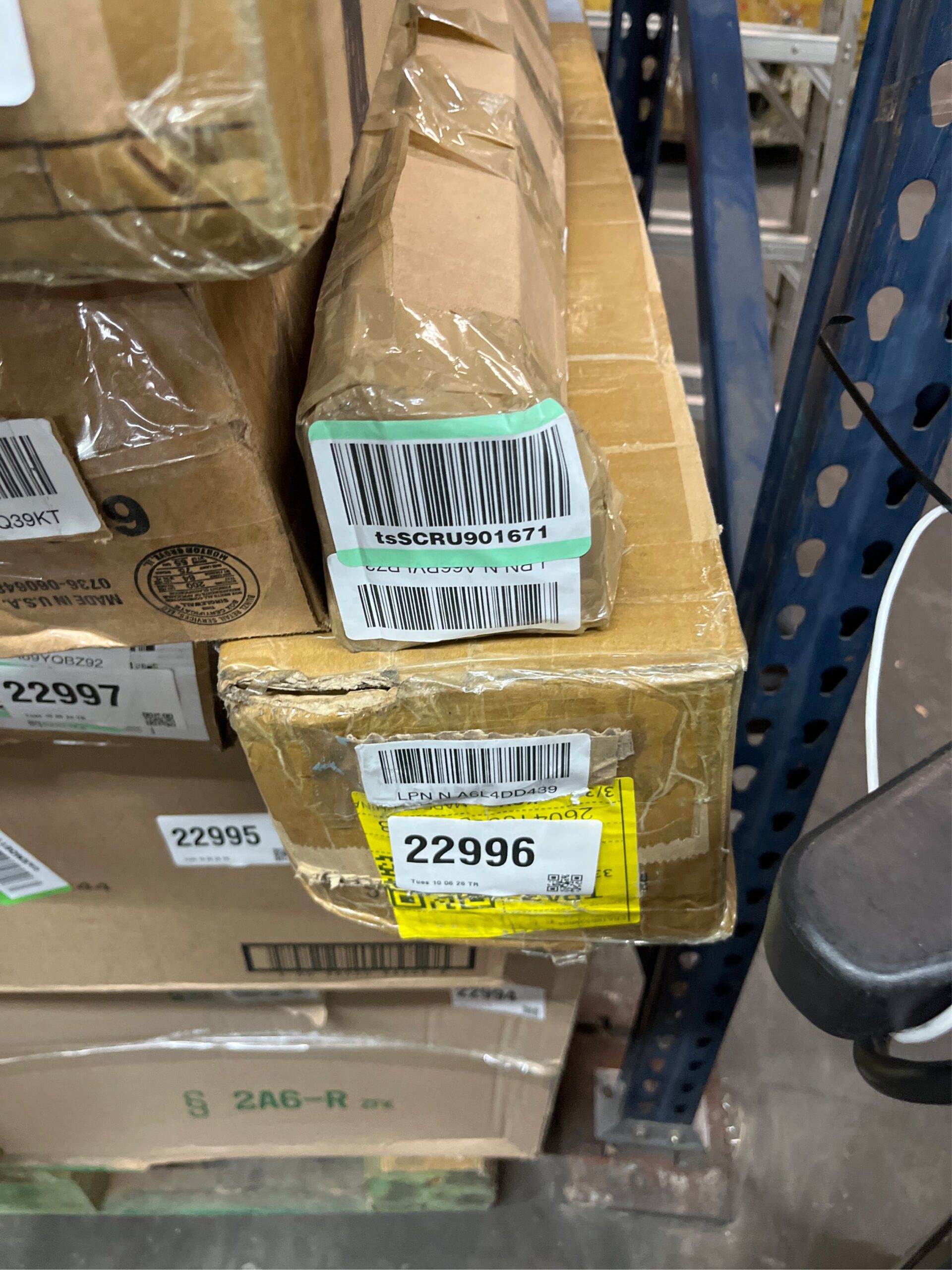 AUCT 23001 - $55 48" U-Shaped Aluminum Door Bottom Shoes(Matte Black) - Fire Rated - 1-3/4"W x 1-1/8"H - Image 5